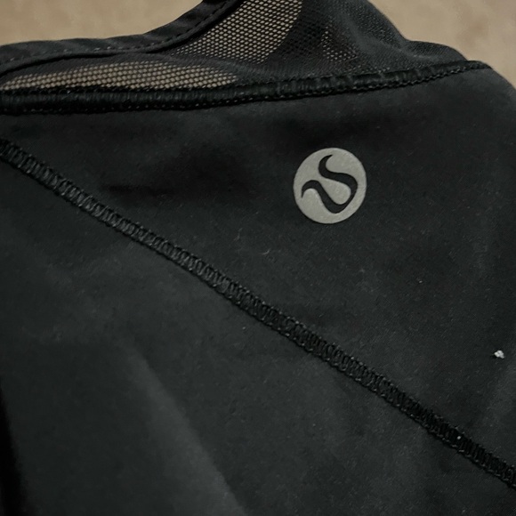 LULULEMON SHORTS - Picture 3 of 3